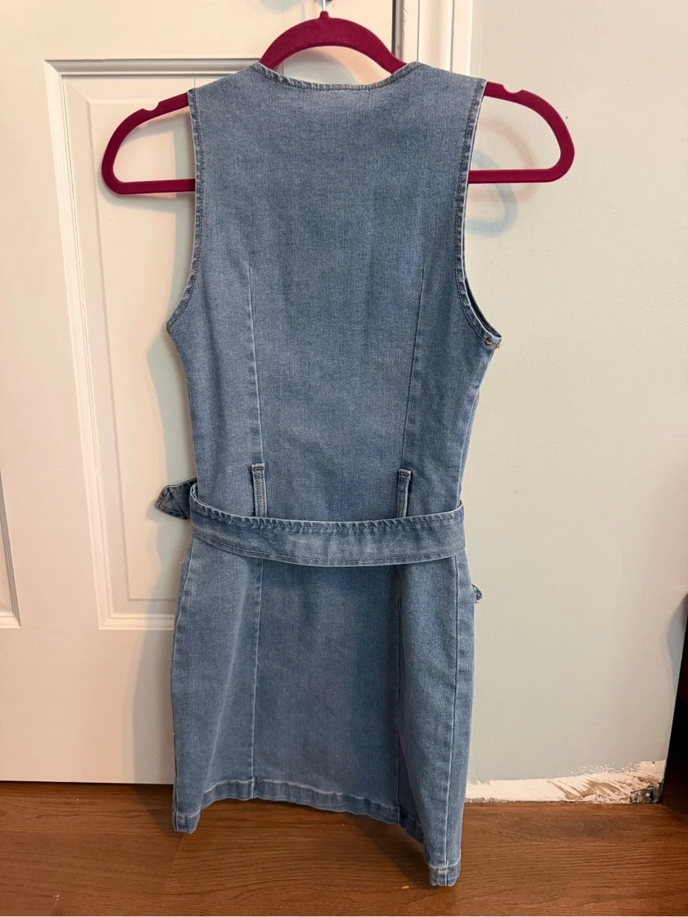 Sleeveless Blue Denim Zip-Front Women’s Jeans Dress - Picture 3 of 4